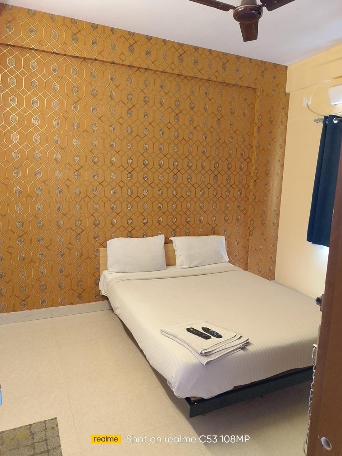 Hotel Pallavi Grand 班加罗尔 外观 照片